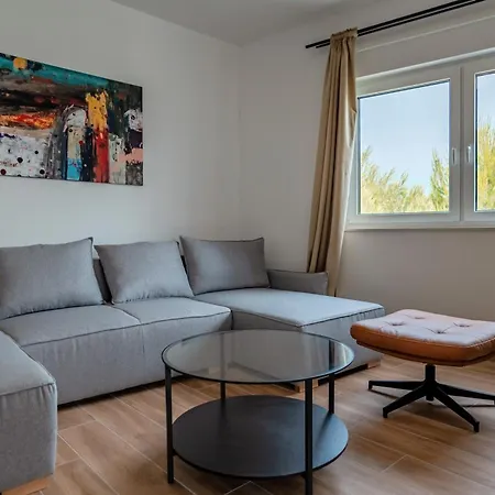 Apartamento Fjaka Podsolarsko Šibenik