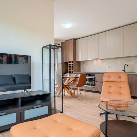 Fjaka Podsolarsko Apartamento